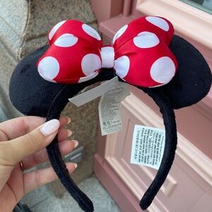 Minnie Mouse ears Disneyland Paris